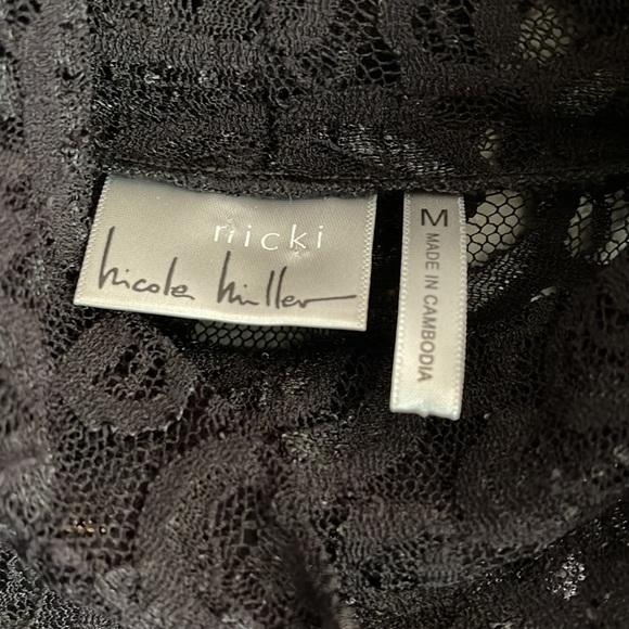 Nicole Miller, nicki, M, stretch lace with spaghetti strap under layer, EUC. - Picture 4 of 6